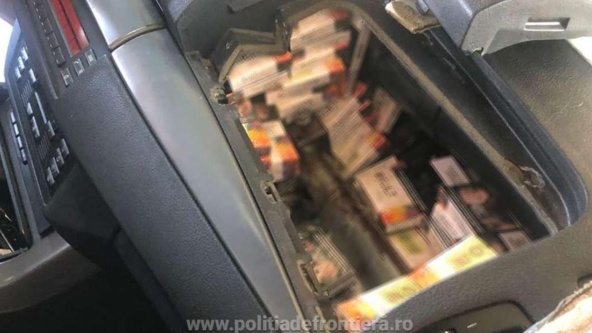 un-roman-a-ramas-fara-automobil--dupa-ce-a-fost-oprit-de-politia-de-frontiera