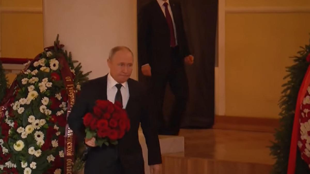 vladimir-putin--aparitie-in-public-a-participat-la-funeraliile-lui-jirinovski
