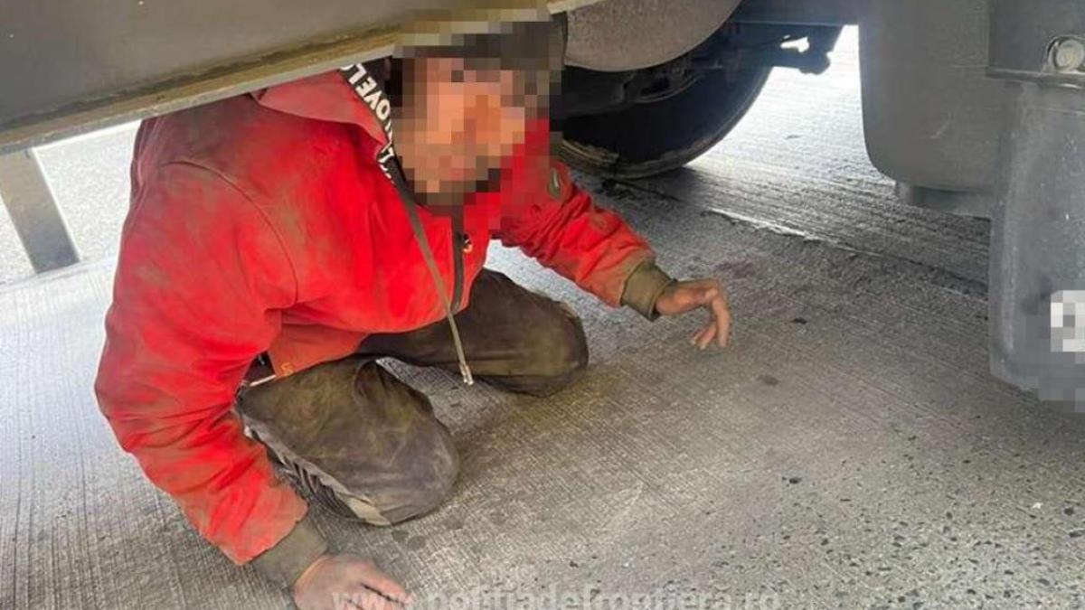 un-barbat--pasager-pe-osia-unei-semiremorci--depistat-la-intrarea-in-romania--tanarul-intentiona-sa-ajunga-in-germania