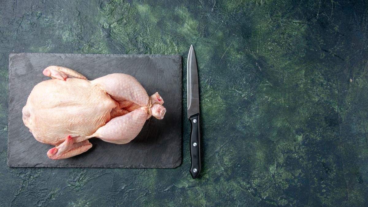 nu-mai-spala-carnea-de-pui-inainte-sa-o-gatesti--obiceiul-periculos-pe-care-il-facem-zilnic--trucul-ca-sa-elimini-contaminarea