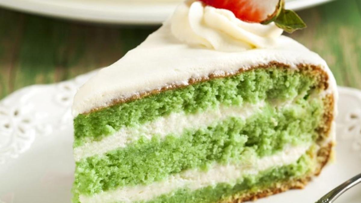 tort-cu-menta-si-ciocolata-alba-cea-mai-dulce-reteta-pe-care-ati-gustat-o-vreodata