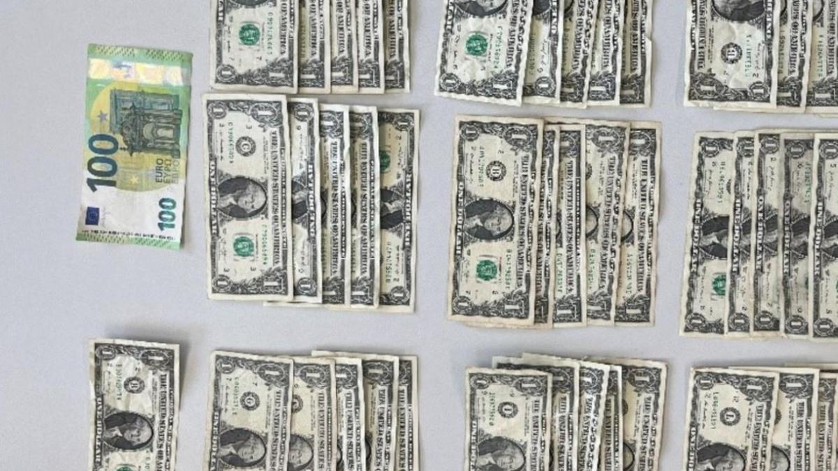 austria--trei-escroci-romani--care-au-vrut-sa-cumpere-monede-de-aur--arestati-in-viena--cum-actionau-infractorii