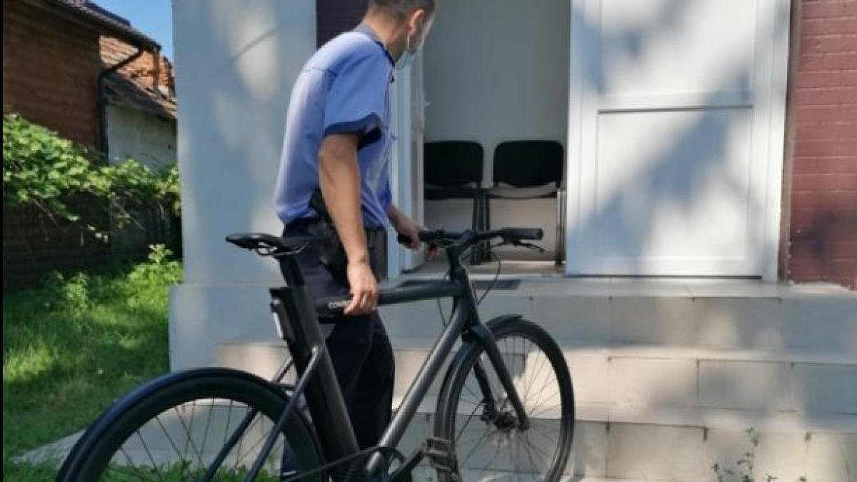 bicicleta-electrica--furata-din-germania--gasita-in-curtea-unui-roman