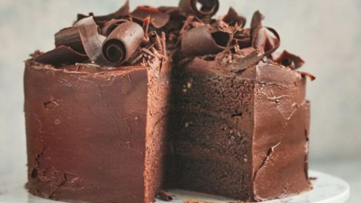 desertul-tort-pacatos-de-ciocolata