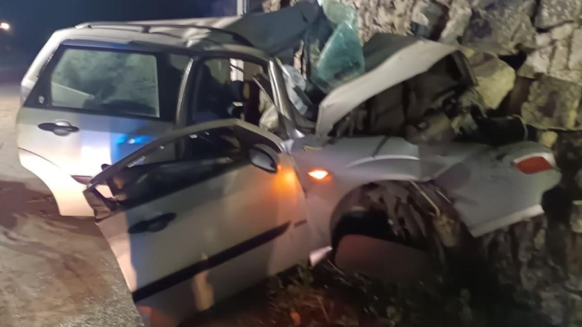 italia--un-tanar-roman-a-murit-pe-loc--dupa-ce-s-a-izbit-cu-masina-de-un-zid