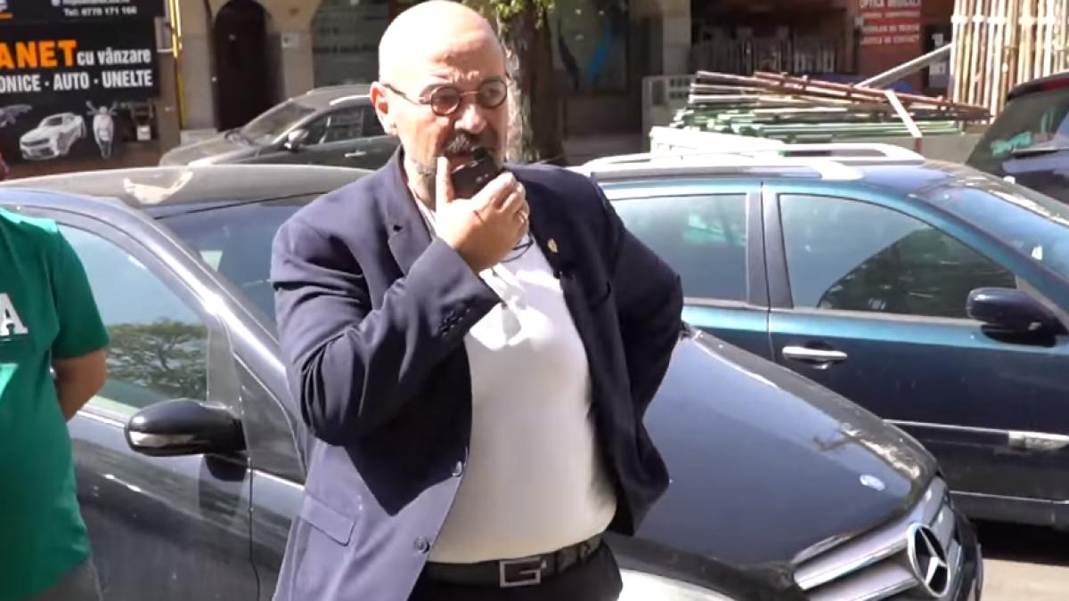 cristian-popescu-piedone-saltat-de-pe-aeroport