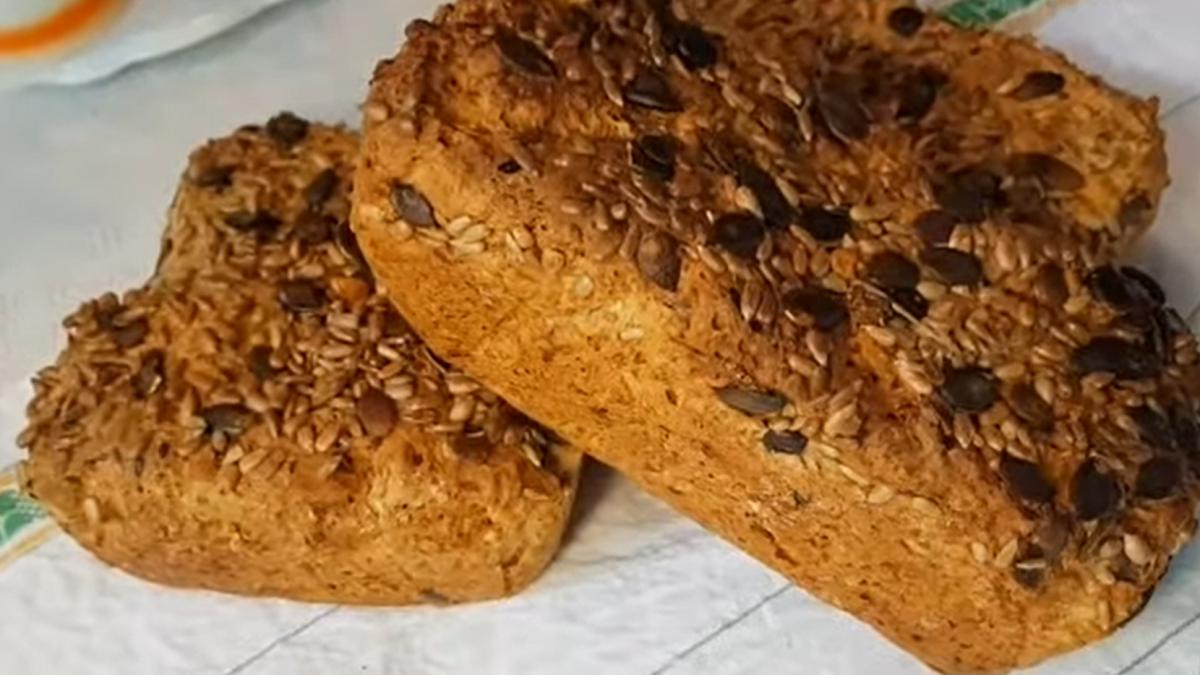 paine-super-dietetica--fara-faina-si-drojdie-multe-proteine-si-fibre--reteta-perfecta-pentru-cei-care-au-glicemia-si-colesterolul-marite