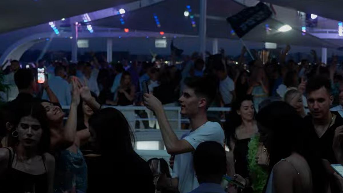 romanii-au-cheltuit-peste-20-de-milioane-de-euro-pe-litoral--de-1-mai-banii-vin--banii-pleaca