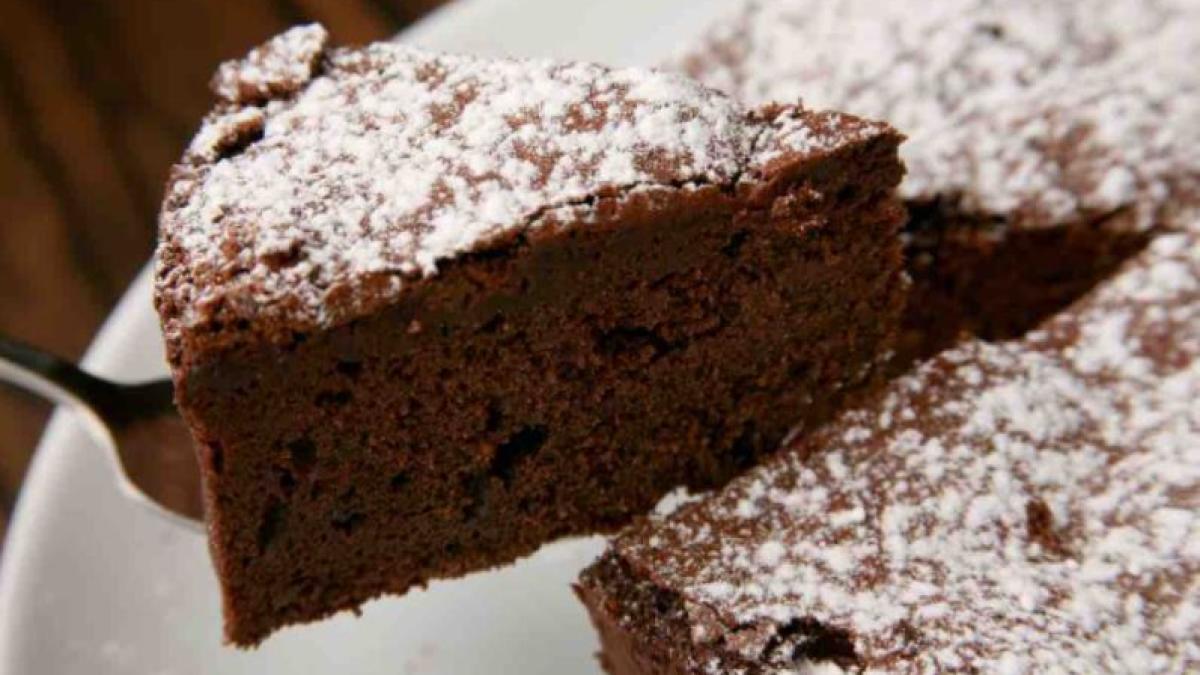 mini-tort-de-ciocolata-super-delicios--nici-nu-vei-avea-nevoie-de-cuptor--rapid--simplu-si-senzational-de-bun