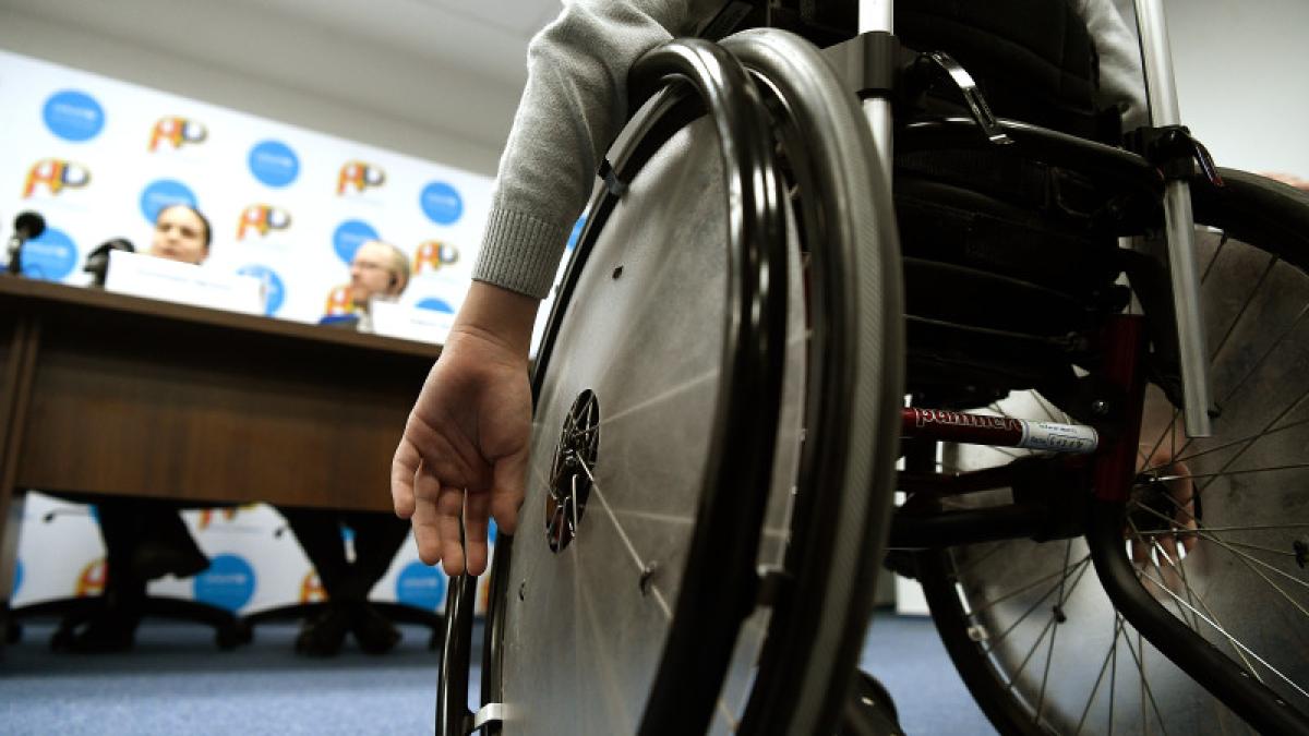 scaun_cu_rotile_handicap