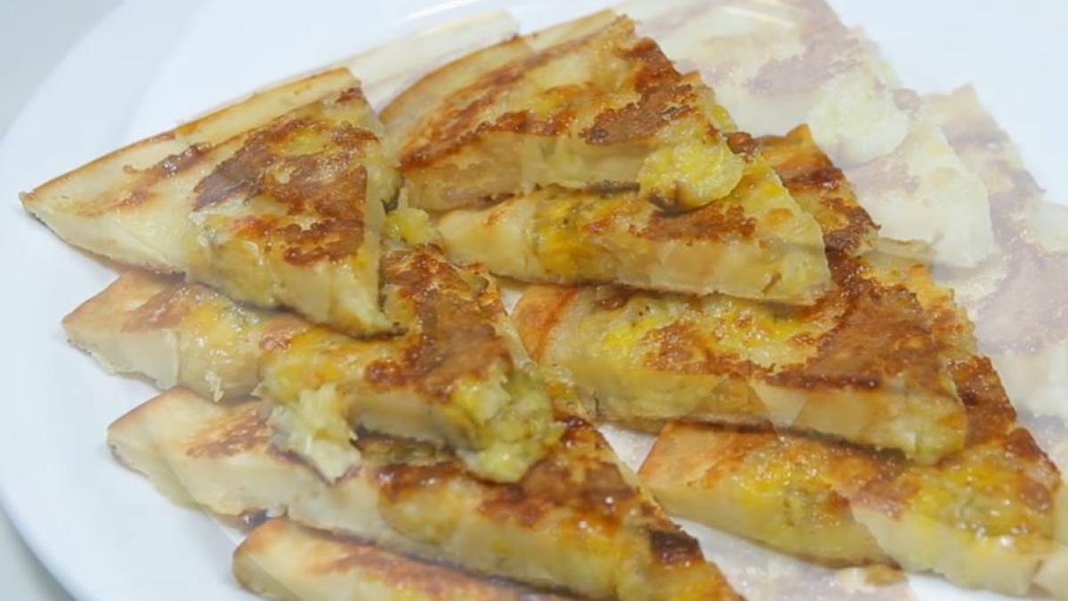 tarta-cu-banane-la-tigaie-super-rapid-si-super-gustoasa--cea-mai-cautata-reteta-de-gospodine