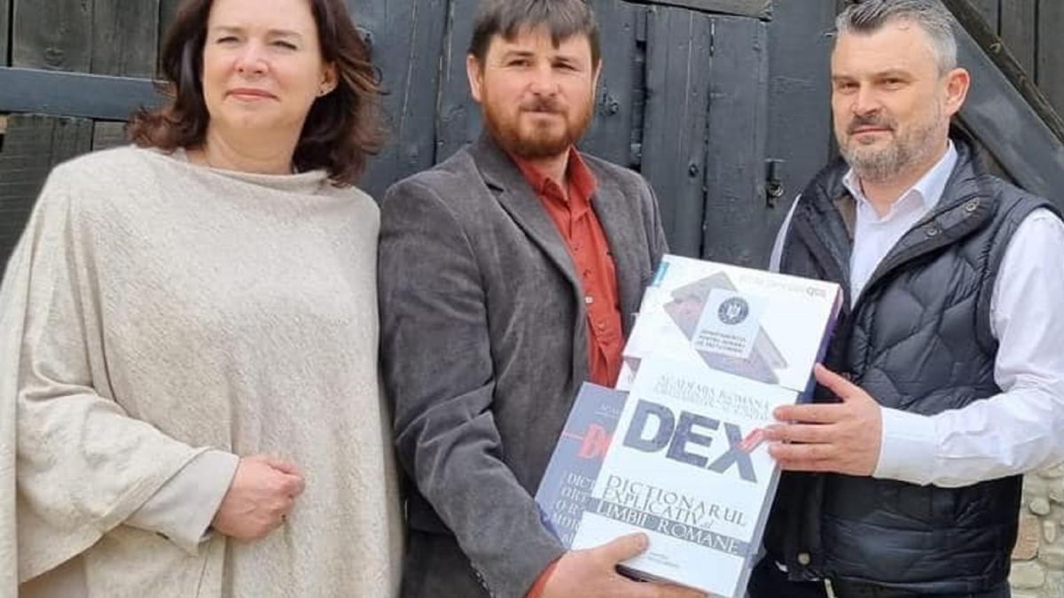 seful-departamentului-pentru-romanii-de-pretutindeni--vizita-in-ucraina--discutii-despre-drepturile-minoritatii-romanesti