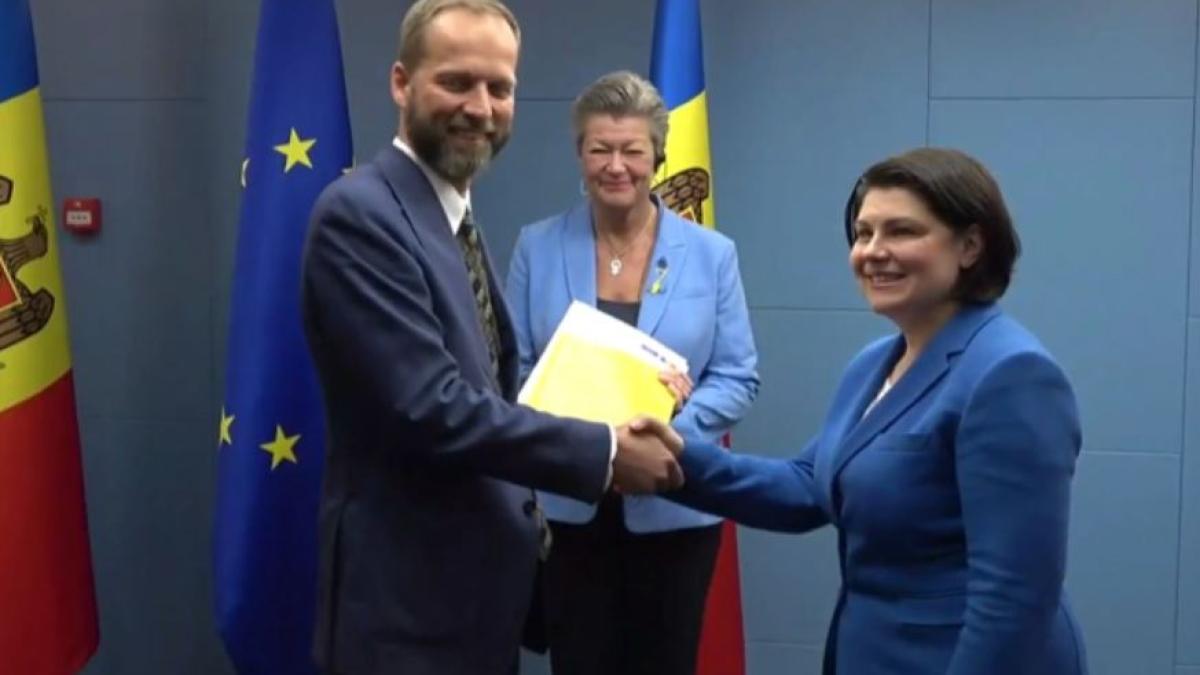 republica-moldova-a-transmis-a-doua-parte-a-chestionarului-de-aderare-la-uniunea-europeana