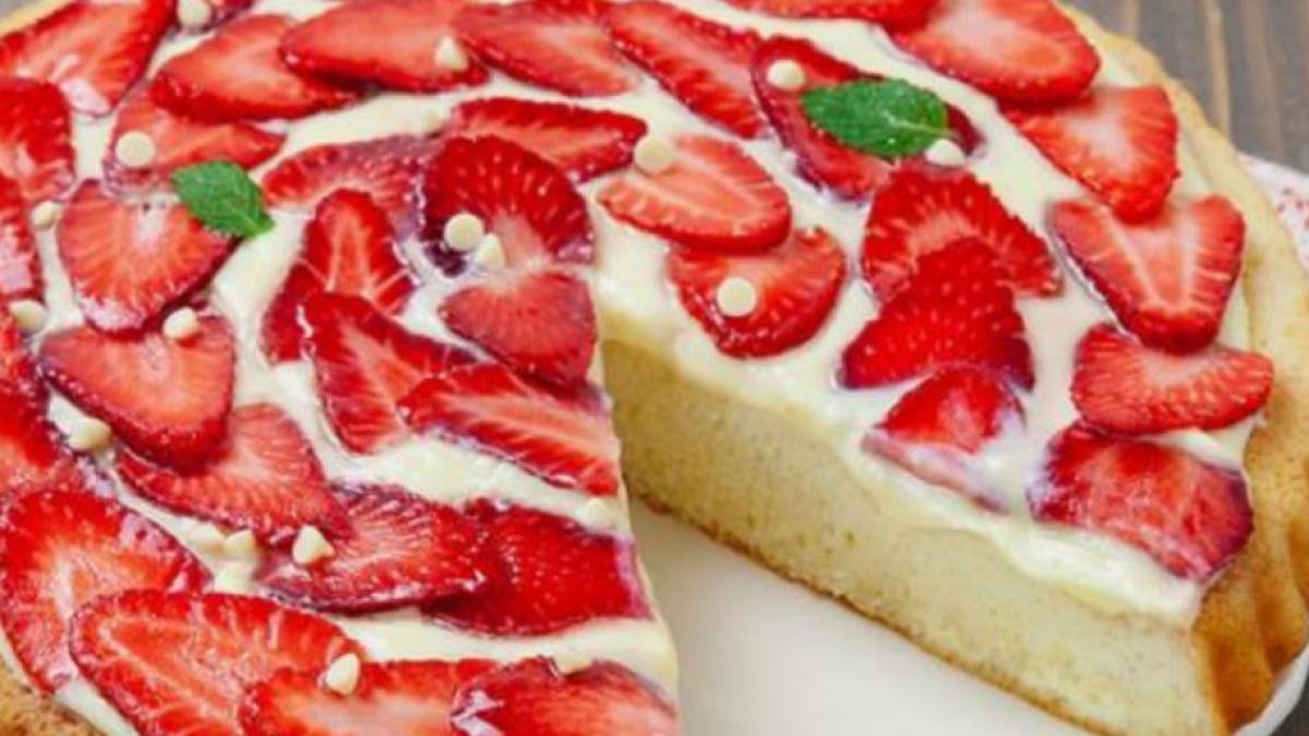 tarta-delicioasa-cu-capsune-si-migdale--este-hitul-primaverii--pe-care-nu-trebuie-sa-l-ratezi