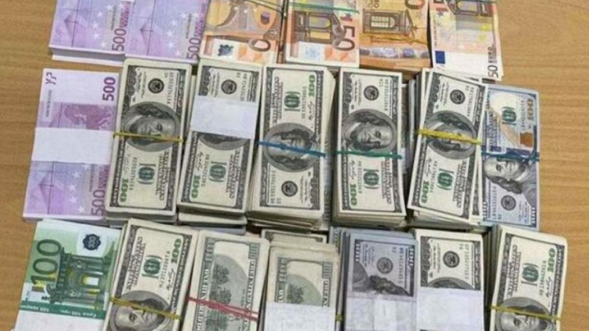 doi-ucraineni-au-incercat-sa-intre-in-romania-cu-peste-un-milion-de-euro-in-bagaje
