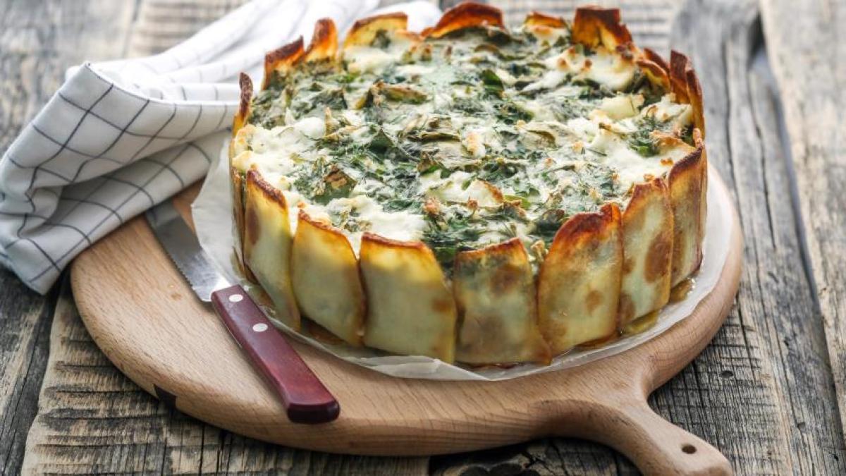 placinta-de-cartofi-cu-umplutura-de-verdeata--un-deliciu-primavaratic--usor-de-facut--care-iti-va-rasfata-toate-simturile