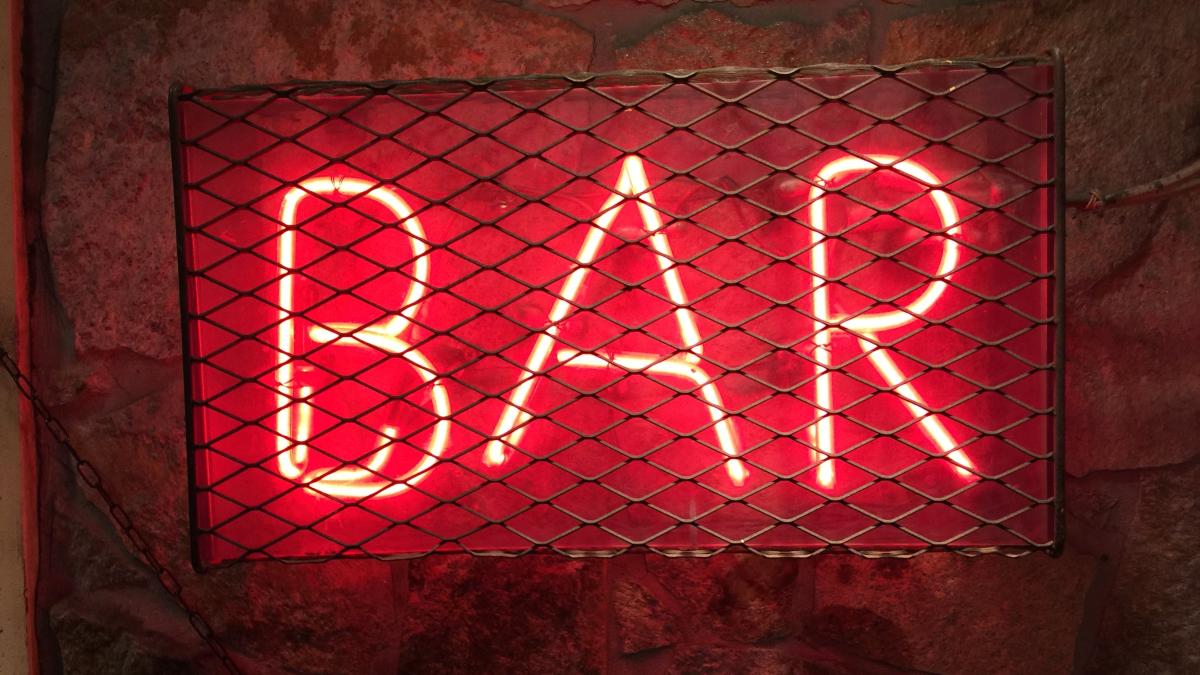 bar
