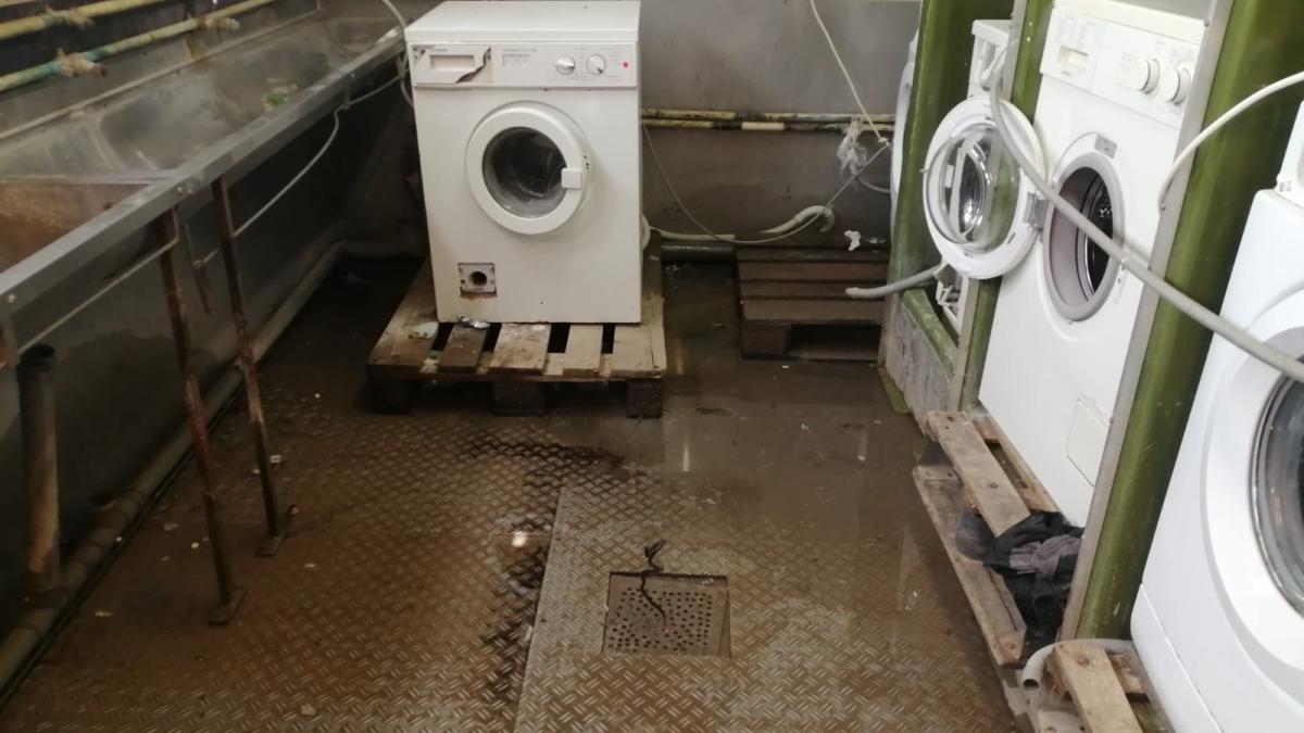 muncitori-romani-conditii-inumae-germnaie