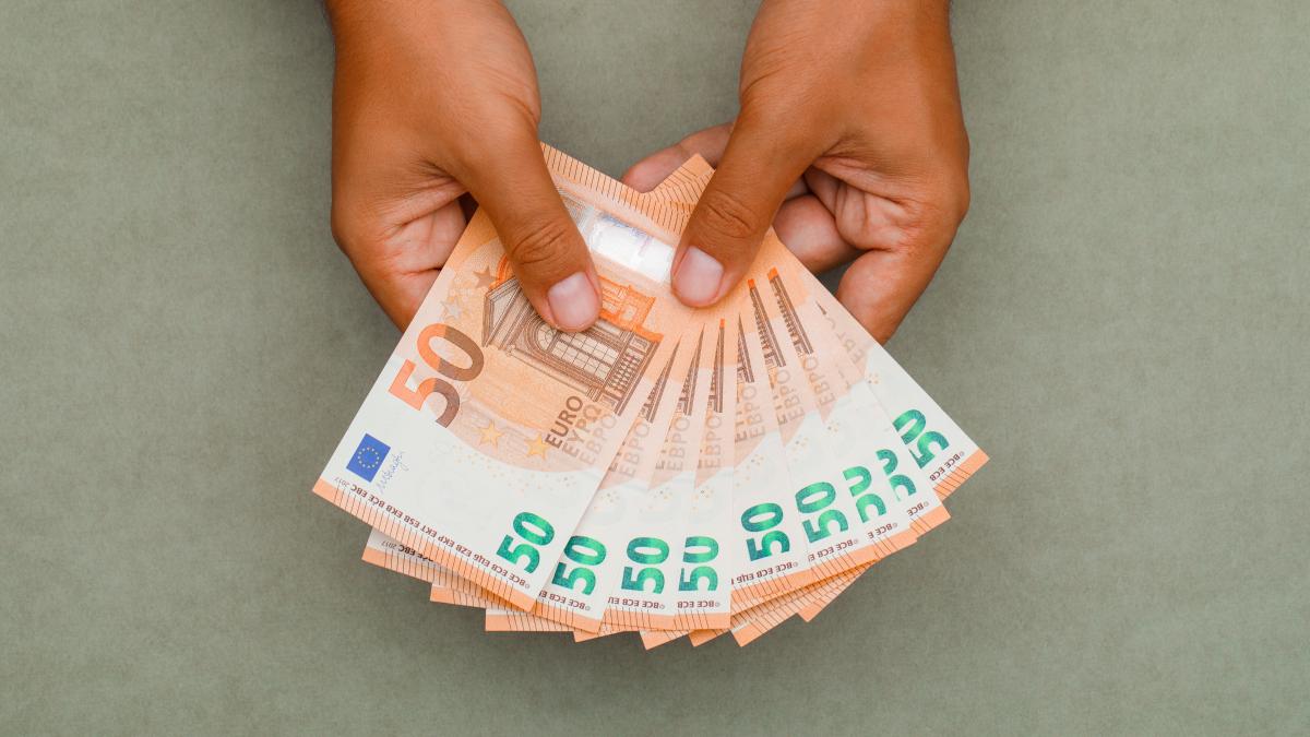 italia--bonus-de-200-de-euro-la-salarii-pentru-peste-jumatate-de-populatie--cine-va-trebui-sa-l-solicite-de-la-inps