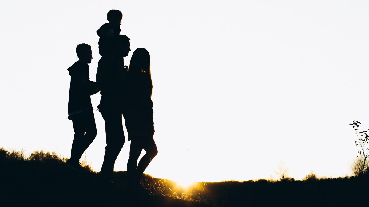 italia--parinti-romani--acuzati-ca-si-au-terorizat-copilul-dupa-ce-le-a-spus-despre-orientarea-sa-adolescentul-a-trait-doi-ani-de-cosmar