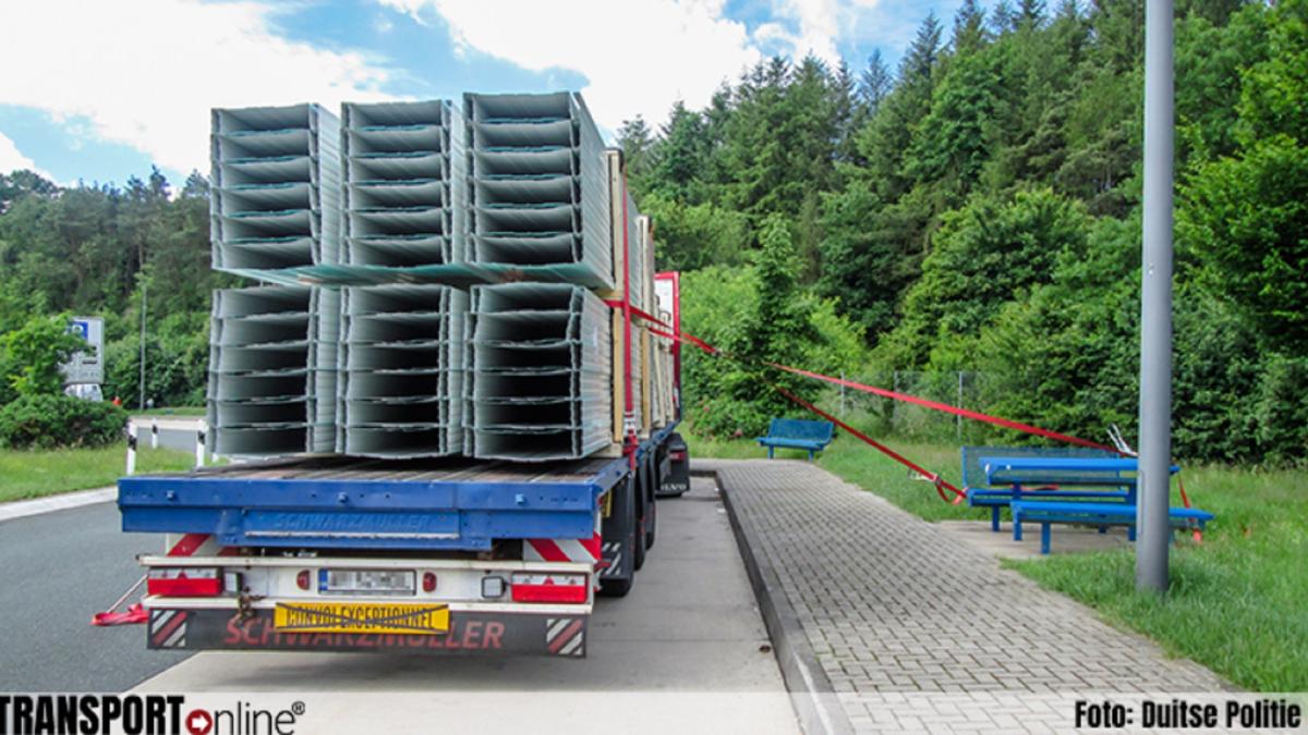 germania--un-sofer-roman-de-tir-i-a-lasat-masca-pe-politisti--ce-a-inventat-pentru-a-si-asigura-incarcatura-sa-nu-se-prabuseasca---foto-1