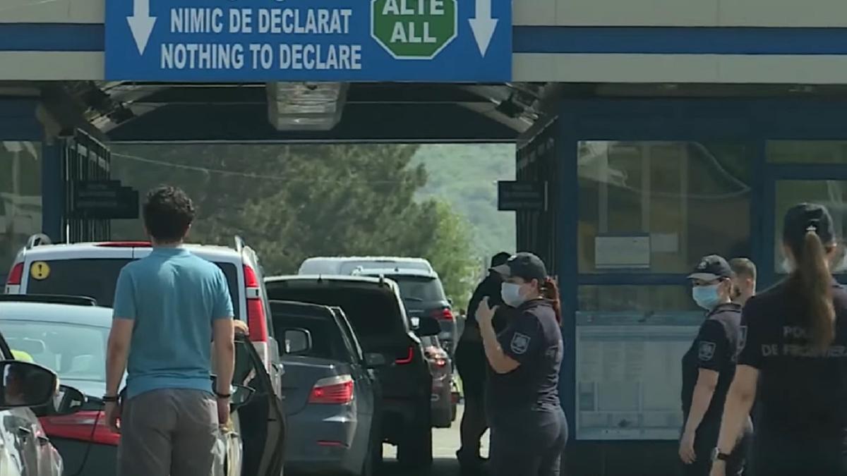 cozi-uriase-la-vama-leuseni--soferii-romani-au-nervii-intinsi-la-maximum--timpii-de-asteptare-sunt-de-3-4-zile