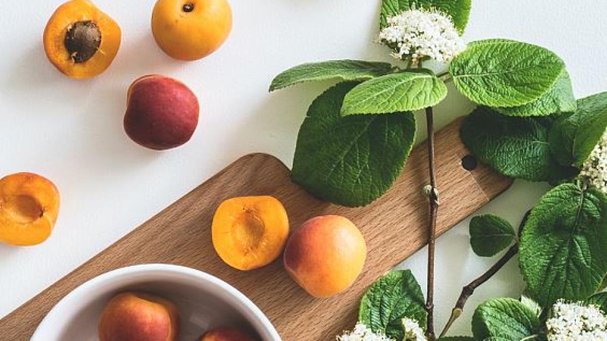 briose-cu-caise--cu-miros-de-vara--se-fac-usor-si-au-mai-putin-de-100-de-calorii