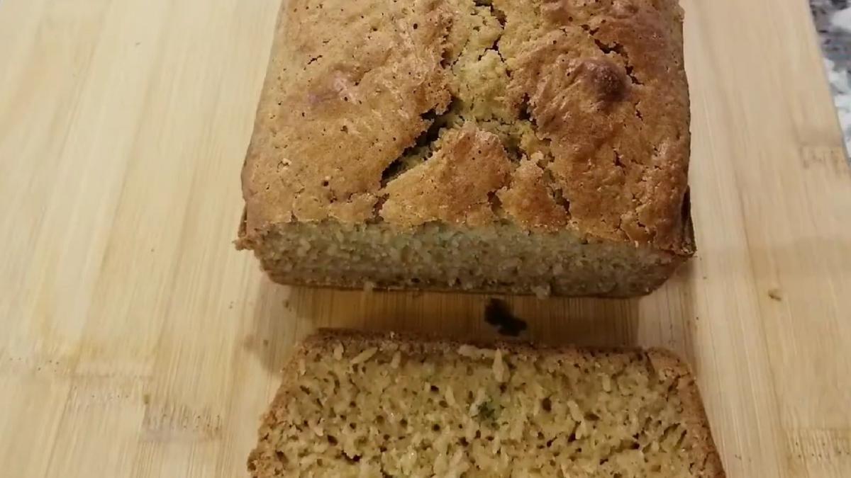 daca-ai-doi-dovlecei-in-casa-prepara-aceasta-paine-delicioasa-e-incredibil-ce-bunatate-va-iesi