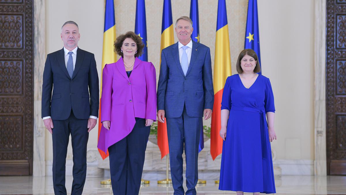 original_ceremonie_depunere_juramant_investitura_in_functie_membri_ccr_11_iunie_2022_091-sursa-foto-presidency-org