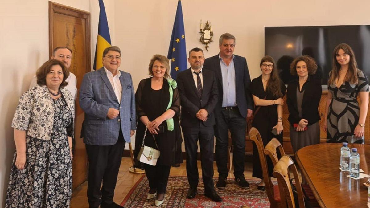 romanii-din-austria-s-au-intalnit-cu-secretarul-de-stat-gheorghe-carciu-statul-roman-sustine-reintoarcerea-romanilor-din-diaspora