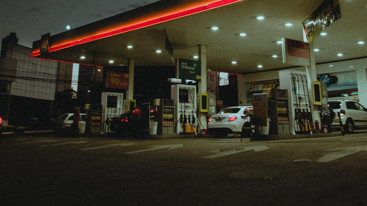 soferii-romani-au-ajuns-la-capatul-rabdarii--litrul-de-motorina-a-sarit-de-pragul-de-9-lei-e-timpul-sa-facem-ceva---video