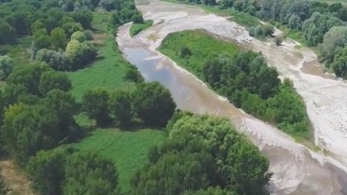 apa-cu-portia-in-italia--cea-mai-grava-criza-din-ultimii-70-de-ani-nu-mai-spalati-masinile-si-nu-mai-udati-gazonul