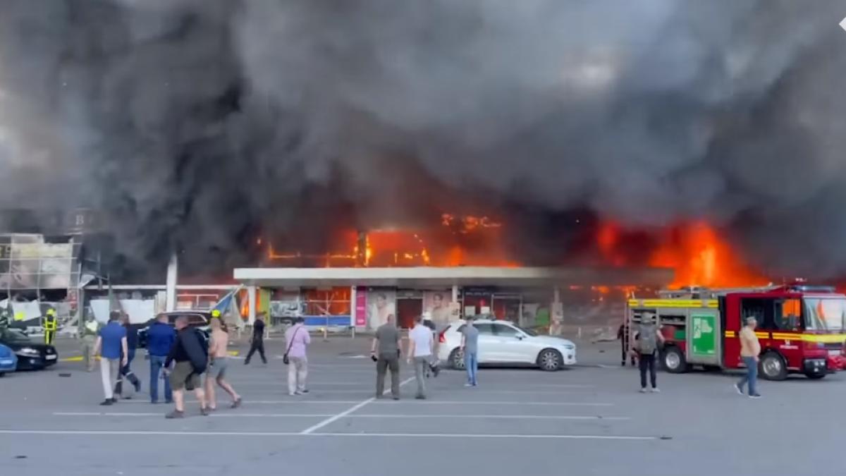 ucraina-atac-mall-kremenciukprc-c2prc-a0