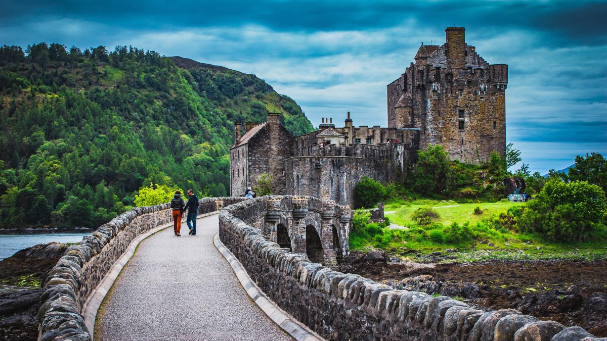 crawford-jolly-qk9crm42_hi-unsplash