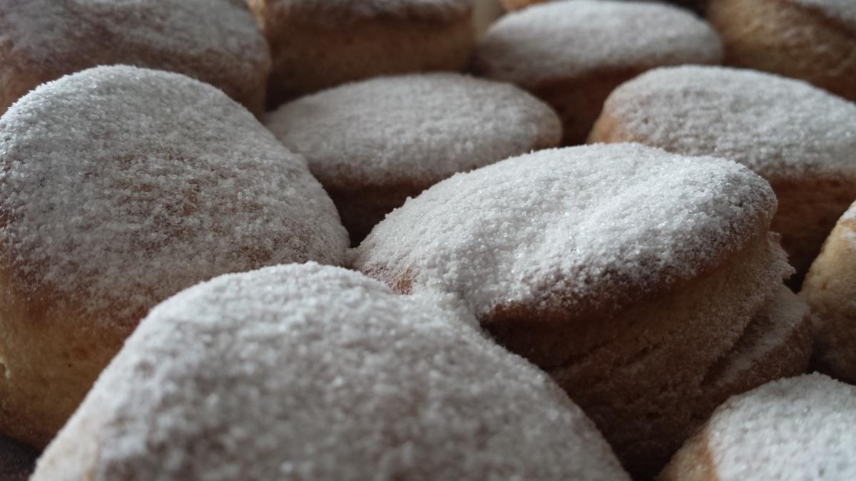 imposibil-sa-nu-iubesti-acest-desert-ghiocei-spectaculosi--moi-si-pufosi--noteaza-reteta