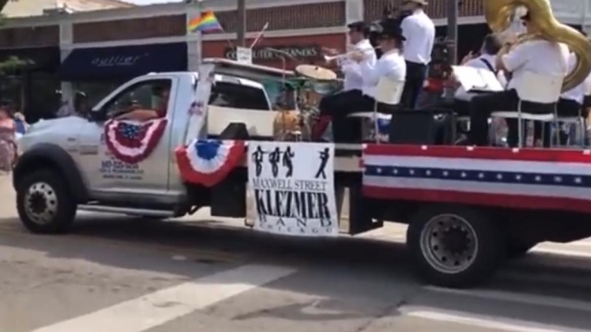 atac-arma-parada-4-iulie-chicago