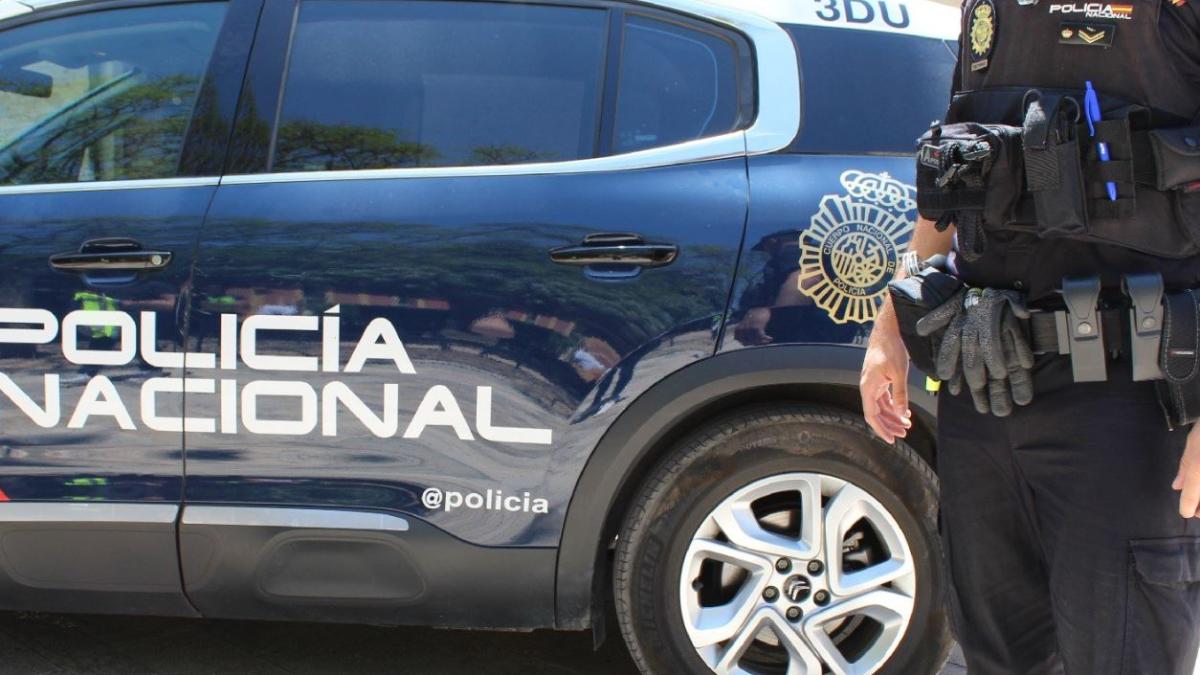 spania--un-roman-si-a-sechestrat-fiica--ore-in-sir--inarmat-cu-un-cutit--barbatul-ameninta-ca-va-arunca-blocul-in-aer