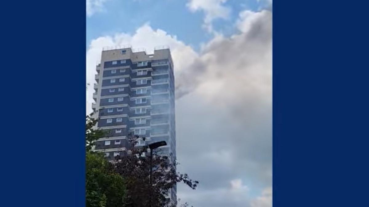 incendiu-bloc-londra