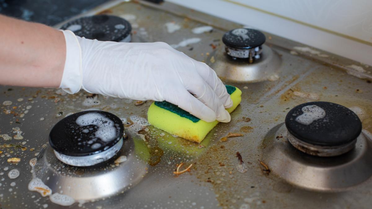 degresant-puternic-de-casa-cu-ingredientele-din-bucataria-ta--dezinfecteaza-si-indeparteaza-grasimea-cea-mai-blocata--un-truc-genial