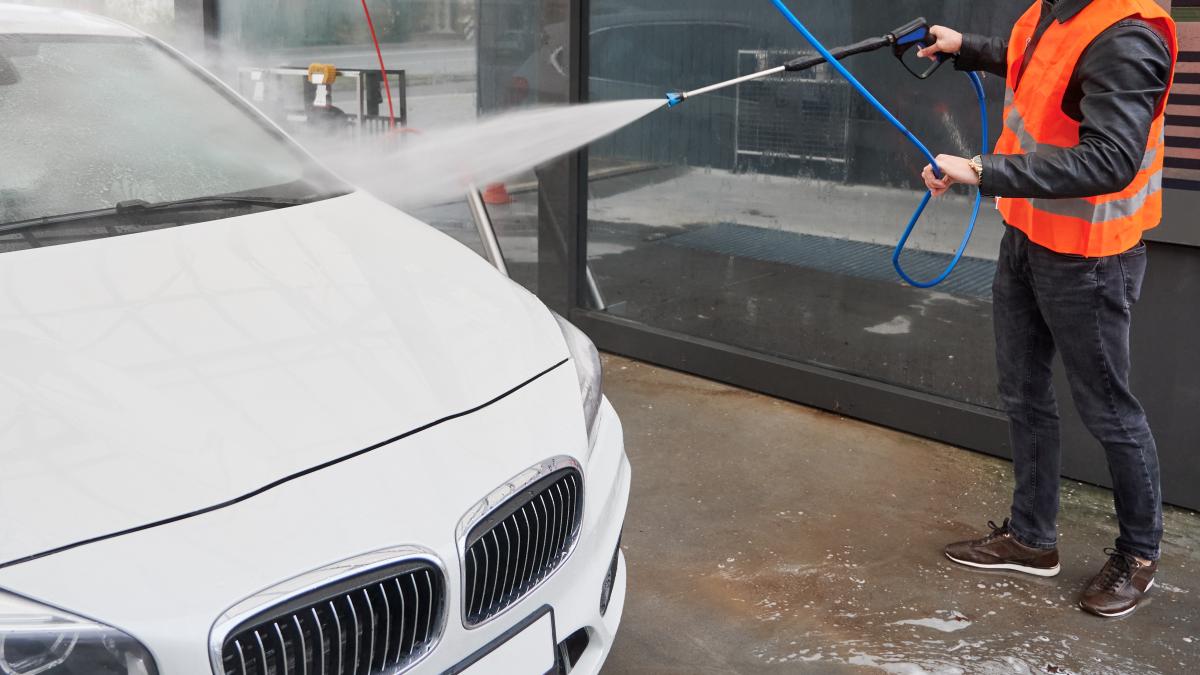 marea-britanie--muncitor-roman-la-spalatorie--ajuns-somer-din-cauza-unui-accident--cosmin-este-speriat-pentru-a-pretinde-despagubiri