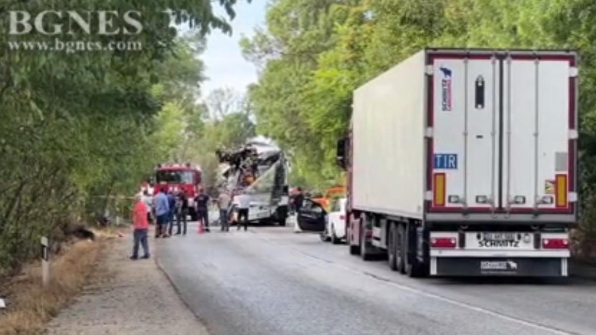 accident-autocar-veliko-tirnovo-bulgaria