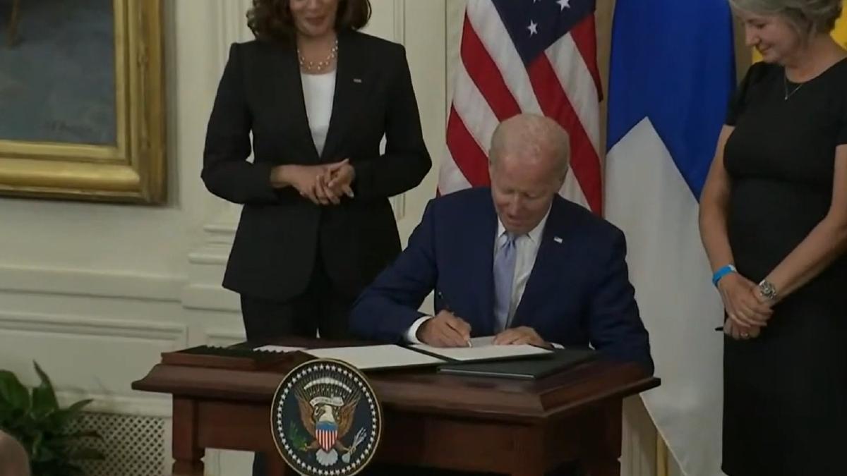 joe-biden-a-parafat-ratificarea-aderarii-finlandei-si-suediei-la-nato