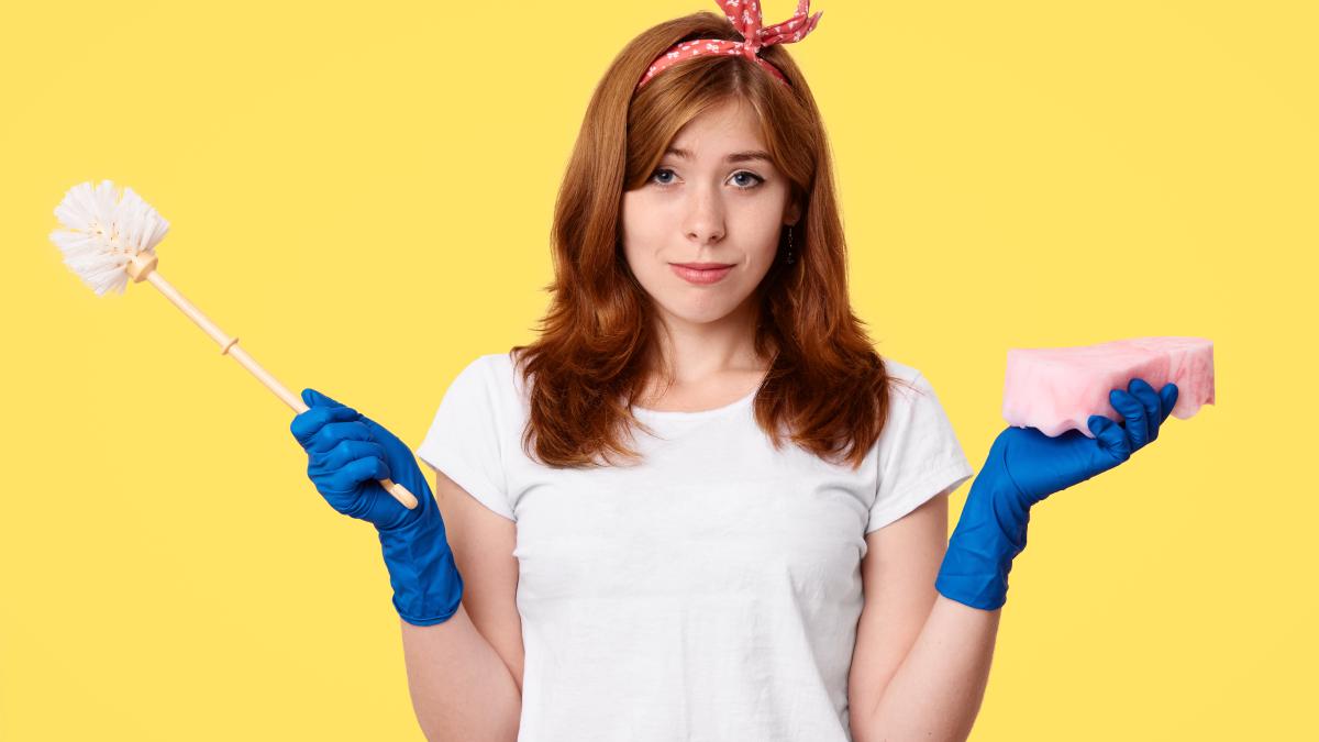 a-pus-sapun-de-spalat-vase-pe-peria-de-toaleta--trucul-expertului