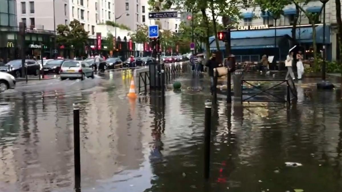 inundatii-paris-franta-metrou