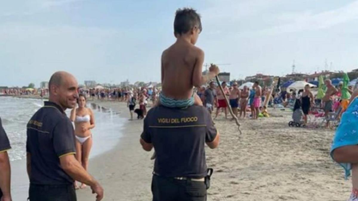 italia--o-familie-de-romani-a-trecut-prin-spaima-vietii-lor--dupa-ce-copilul-de-numai-cinci-ani-a-disparut-pe-plaja