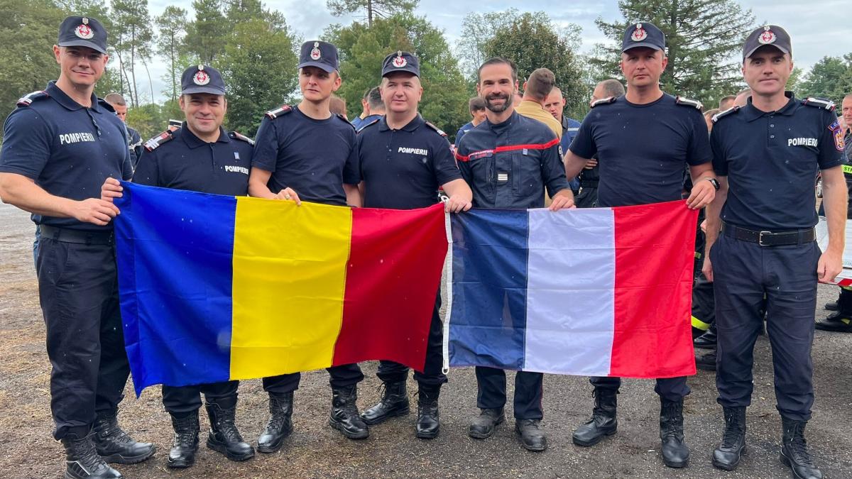 pompierii-romani-din-franta-se-intorc-acasa-misiune-indeplinita