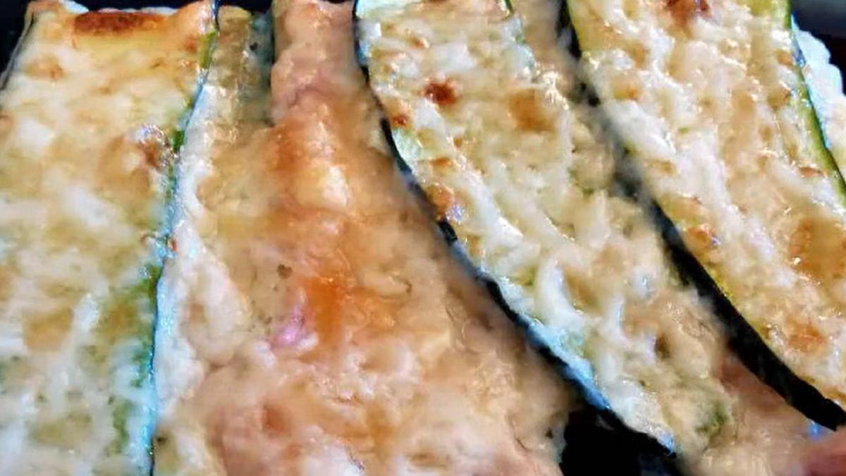 dovlecel-la-cuptor-cu-sunca-si-branza--aur-de-cina-la-cuptor--fara-ore-in-bucatarie--te-lingi-pe-degete