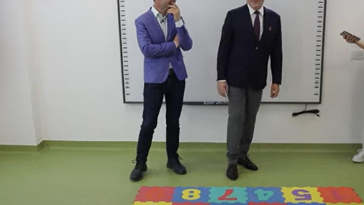 mesajul-puie-monta--la-o-gradinita-din-bucuresti--cimpeanu-si-negoita--amuzati-un-lego-foarte-inspirat---video