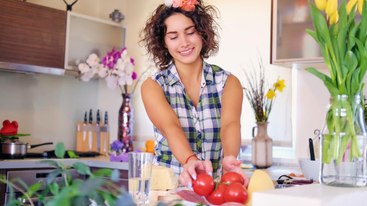 trucuri-pe-care-ar-trebui-sa-le-faceti-in-bucatarie-pentru-a-atrage-abundenta--aduceti-belsug-si-prosperitate-in-casa-prin-lucruri-marunte