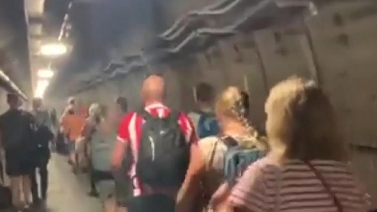 sute-de-oameni--blocati-ore-intregi-in-eurotunel-a-fost-ca-intr-un-film-cu-dezastre